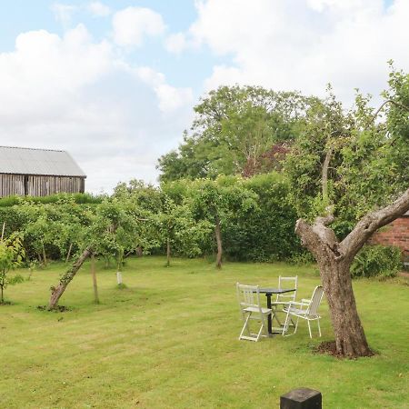 The Toolshed Villa Warrington Exterior photo